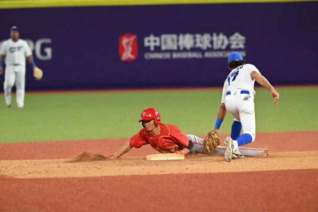 包含亚洲杯风头正劲，中国队势如破竹！的词条